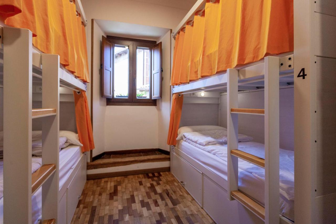 El Albergue De Sigueenza Esterno foto